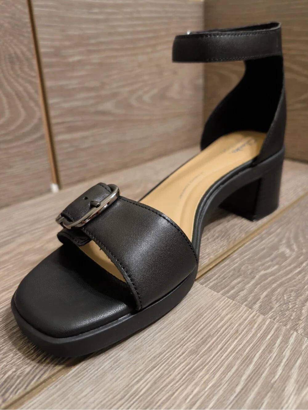NIB Clarks Collection Jaylan Dream Leather Sandal Women's Black Size 10 W